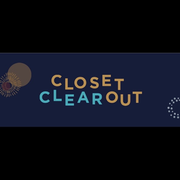 🔓CLOSET CLOSING! 🕚 SEND ME YOUR BEST OFFER!!!🤝💕🤩I LOVE BUNDLES & OFFERS!💕🤩 - Picture 1 of 14